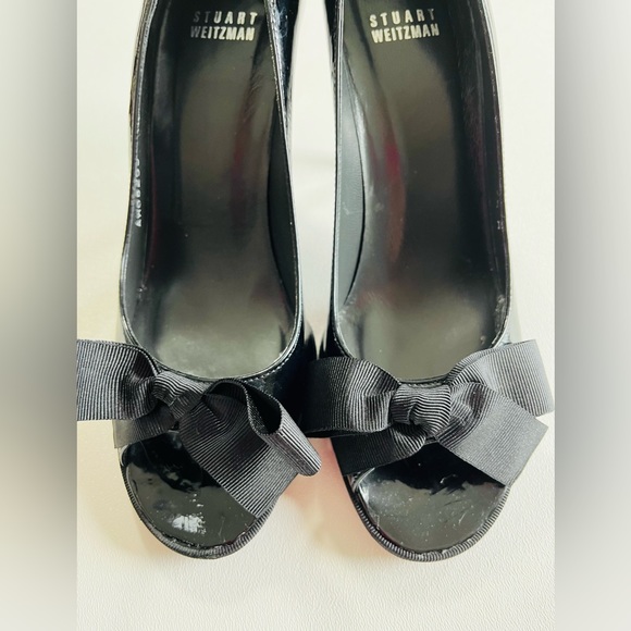 STUART WEITZMAN patent leather bow accents pump - Picture 2 of 11